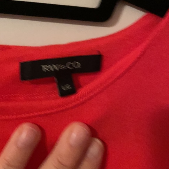 Orange top - Picture 2 of 4